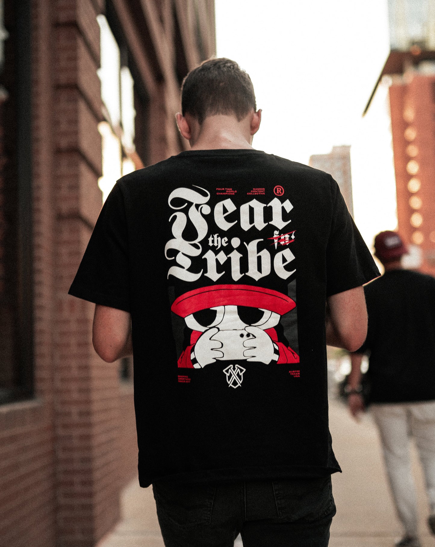 CORE BLACK TEE