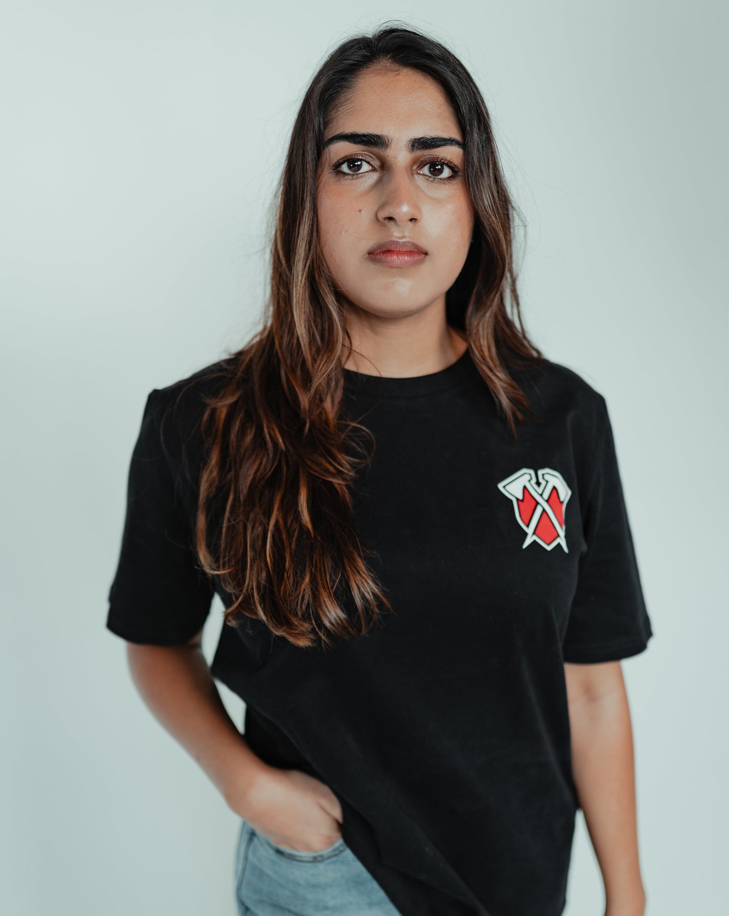 CORE BLACK TEE
